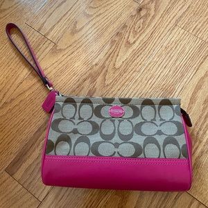 BRAND NEW NEVER USED Coach wristlet